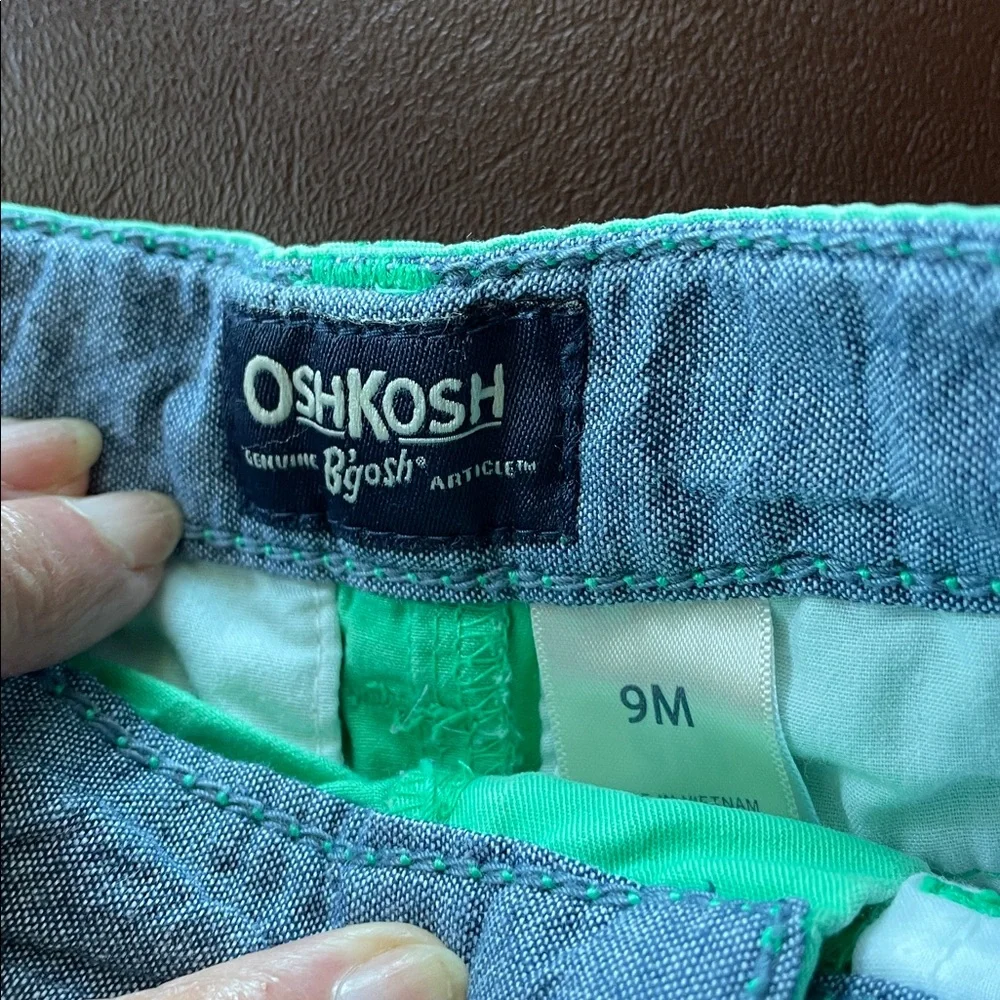 OshKosh B'gosh green shorts 9M